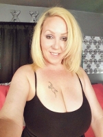 bigtittsmilf