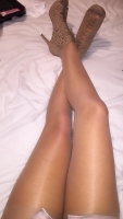 hottie-in-tights