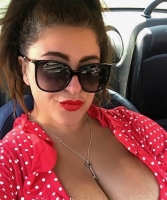titsnextdoor