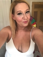 hotmilf-liz